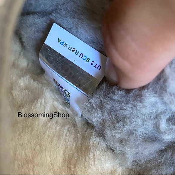 NEW UGG Women's Tasman Slippers Goat - Picture 8 of 10